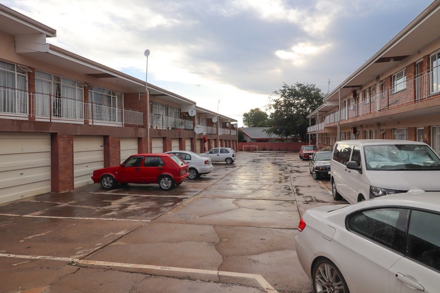 2 Bedroom Property for Sale in Flamwood North West